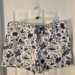 LOFT Blue and White Floral Women's Shorts